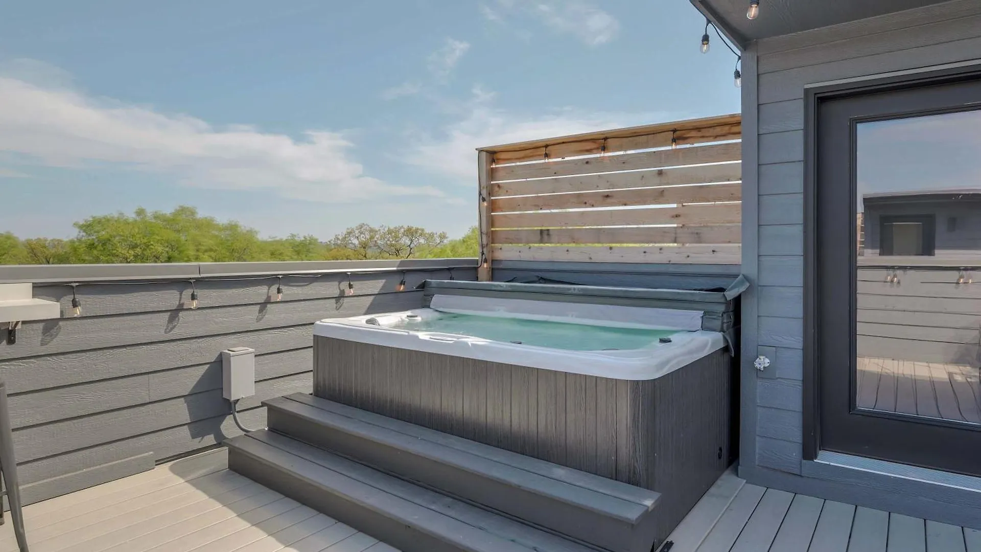 The Bootleg A Stylish Prohibition Inspired Home Nashville Holiday home